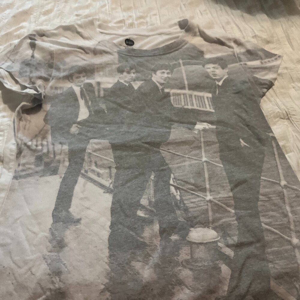 THE BEATLES 2011 Apple Corps LTD White Faded Womens XXL Graphic T Shirt